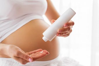 Negujte svoju kožu tokom trudnoće uz pomoć prirodnog uljanog seruma