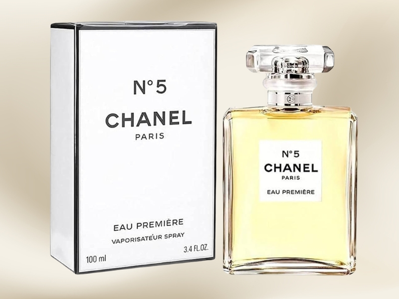 Chanel No. 5 na nežnoj pozadini