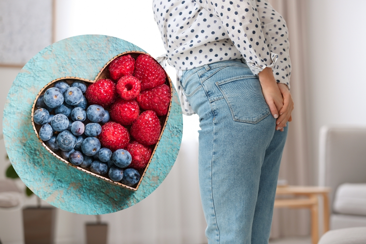 prikaz devojke koja se drži za zadnjicu od bola hemoroida i pored slika bobičastog voća